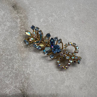 Broche florale bleue