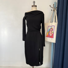 Charger l'image dans la galerie, Robe asymétrique offshoulder Theory Rosania Crepe
