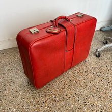Charger l&#39;image dans la galerie, Valise vintage rouge
