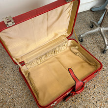 Charger l&#39;image dans la galerie, Valise vintage rouge
