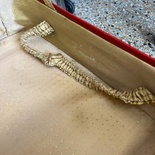 Charger l&#39;image dans la galerie, Valise vintage rouge
