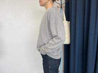 Chandail en cachemire House of Liberty col rond gris *Nouvelles tailles*