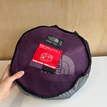 Charger l&#39;image dans la galerie, Sac The North Face Base Camp Duffel S
