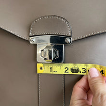 Charger l'image dans la galerie, Sac en cuir Alberto Di Canio
