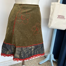 Charger l'image dans la galerie, Jupe Main Gauche
