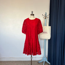 Charger l&#39;image dans la galerie, Robe rouge dentelle Annick
