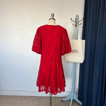 Charger l&#39;image dans la galerie, Robe rouge dentelle Annick

