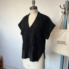 Charger l&#39;image dans la galerie, Chandail scintillant Part Two
