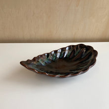 Charger l&#39;image dans la galerie, Plat feuille Céramique de Beauce #1166
