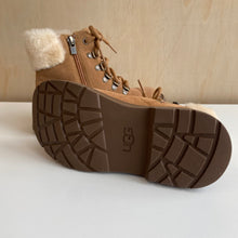 Charger l&#39;image dans la galerie, Bottes pour enfant UGG Azell Hiker Weather
