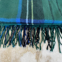 Charger l&#39;image dans la galerie, Foulard à carreaux Vince Camuto
