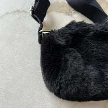 Charger l'image dans la galerie, Sac bandoulière fausse fourrure Bimba Y Lola

