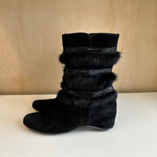 Charger l'image dans la galerie, Bottes en daim noir Aquatalia
