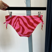 Charger l'image dans la galerie, Maillot de bain bikini Pink zebra Beach Life
