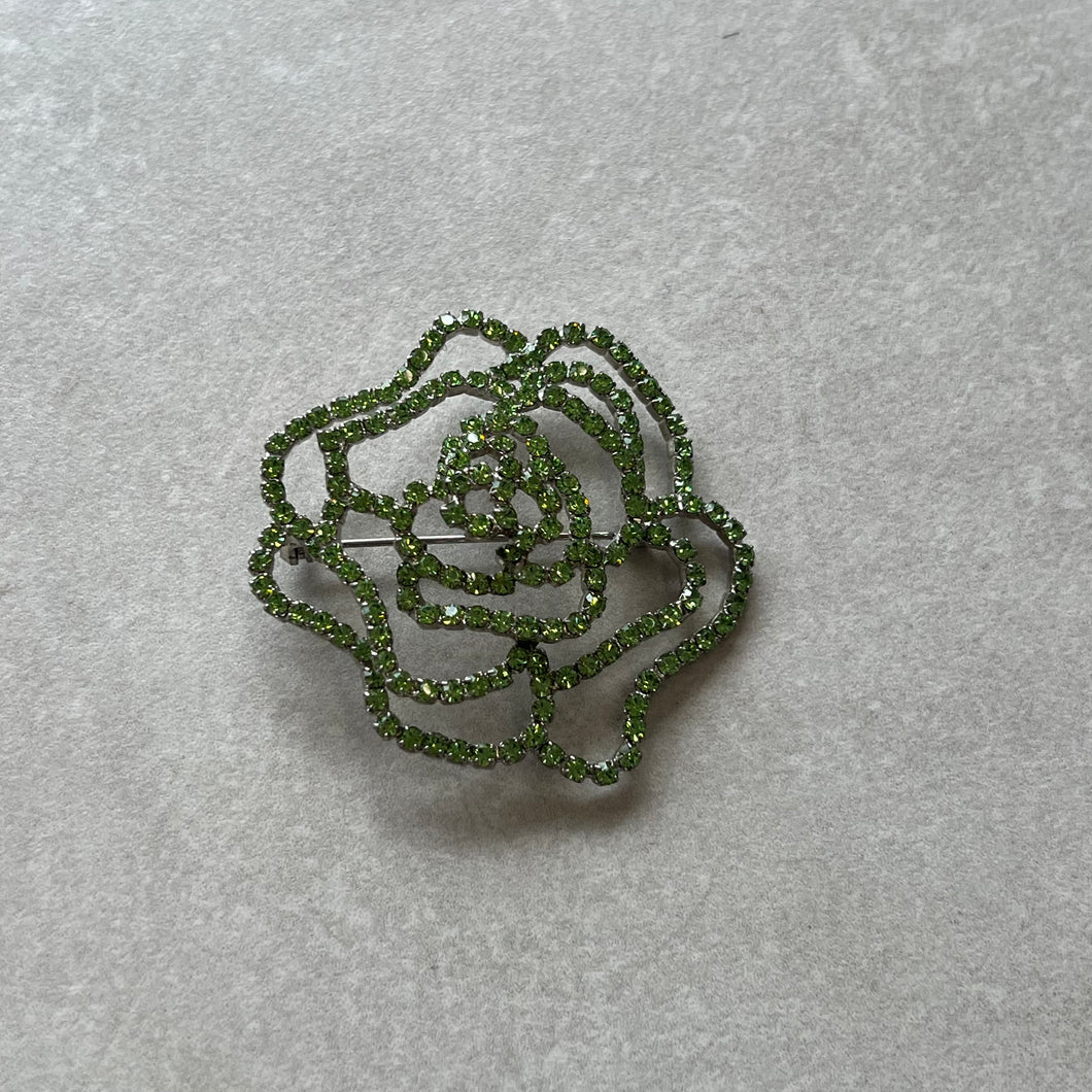 Broche rose verte