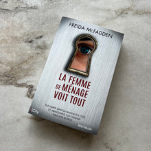Charger l&#39;image dans la galerie, Livre La femme de ménage voit tout Freida McFadden
