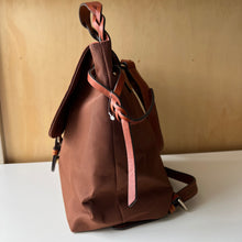 Charger l&#39;image dans la galerie, Sac à dos Dooney et Bourke
