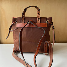 Charger l&#39;image dans la galerie, Sac à dos Dooney et Bourke
