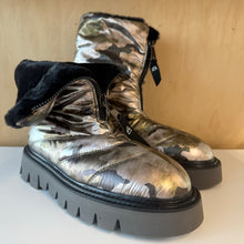 Charger l&#39;image dans la galerie, Bottes camo Elena Lachi
