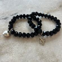 Charger l&#39;image dans la galerie, Bracelets noirs avec breloques
