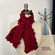 Charger l&#39;image dans la galerie, Foulard rouge Saint James

