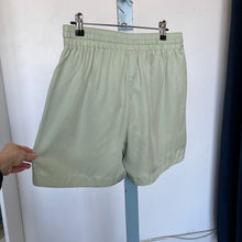 Charger l'image dans la galerie, Short vert Niagara Vallier

