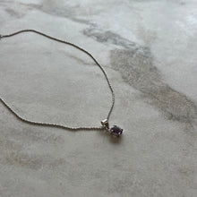 Charger l&#39;image dans la galerie, Collier pendentif mauve
