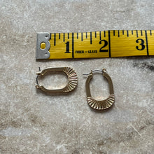 Charger l&#39;image dans la galerie, Boucles d&#39;oreilles couleur or
