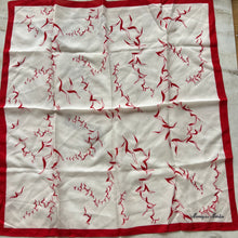 Charger l&#39;image dans la galerie, Foulard Monique Martin
