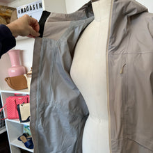 Charger l'image dans la galerie, Manteau long imperméable à trois couches Parnell Vallier

