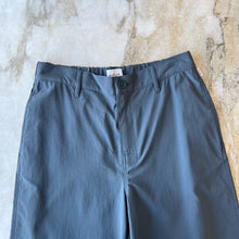 Charger l'image dans la galerie, Pantalon en nylon jambe large Vallier
