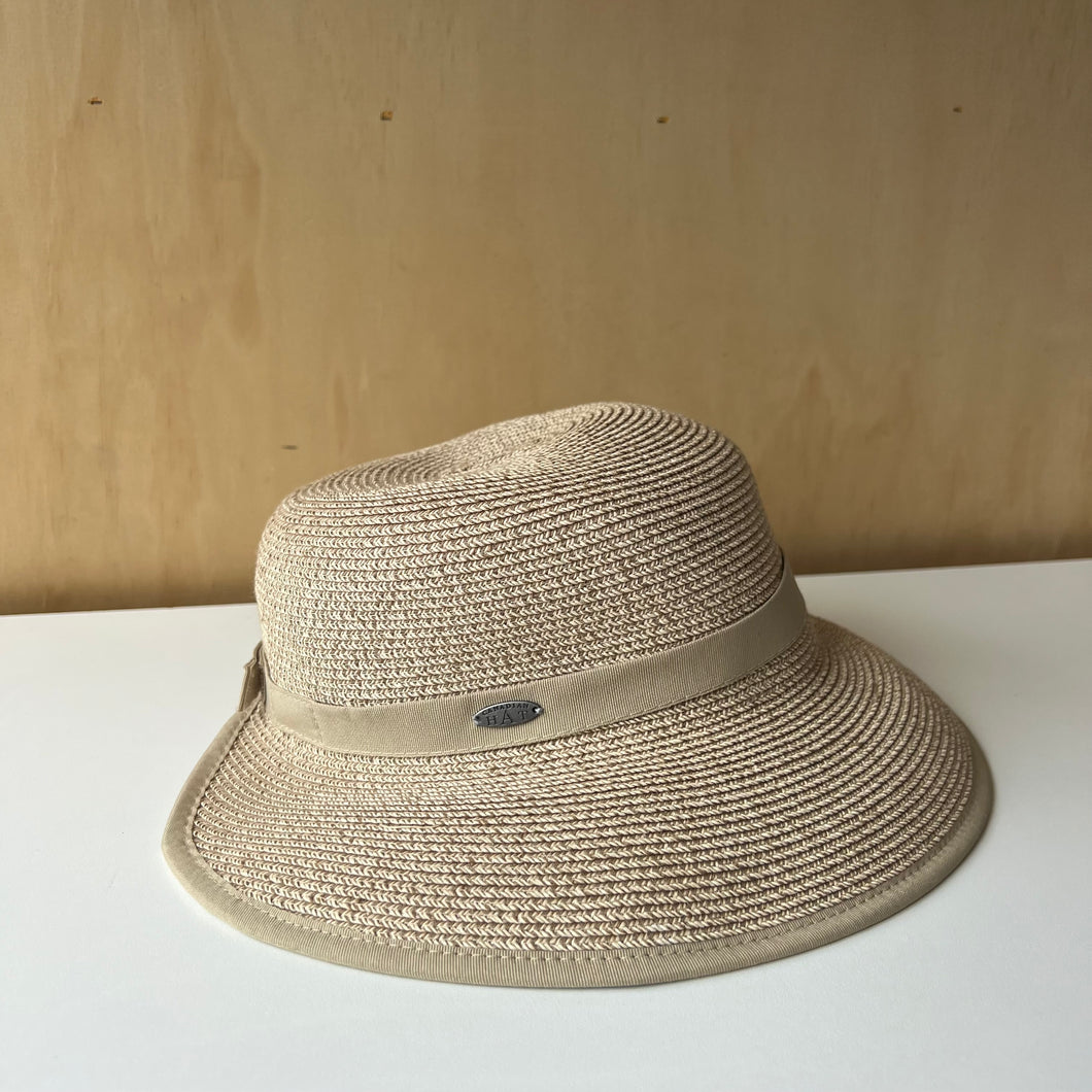 Chapeau Canadian Hat