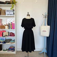 Charger l'image dans la galerie, Robe dos ouvert Oak + Fort
