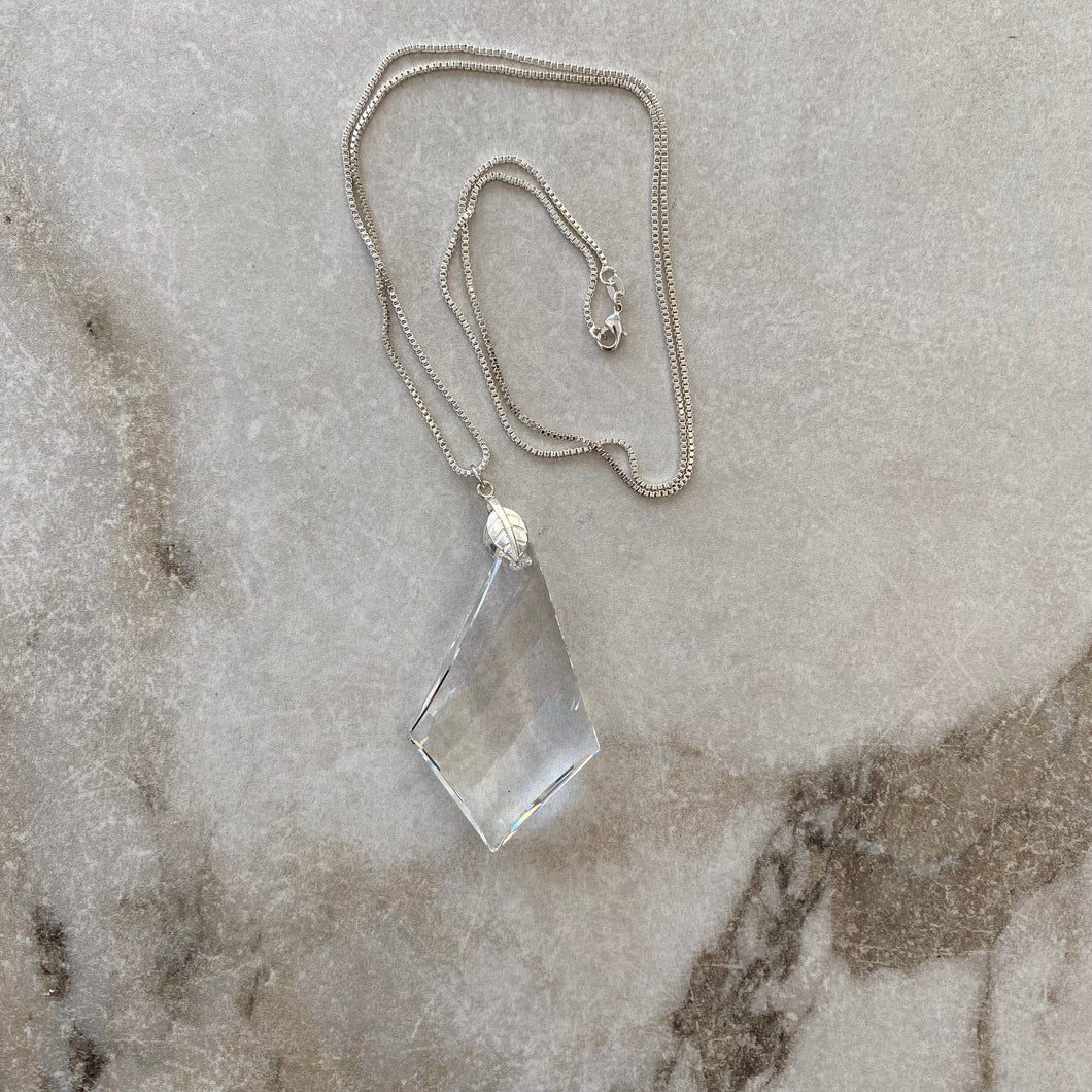 Collier pendentif gros diamant