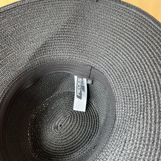 Chapeau soleil noir Pieces