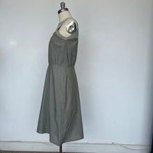 Charger l&#39;image dans la galerie, Robe Jennifer Glasgow Osaka verte
