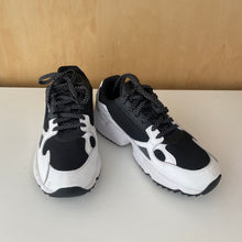 Charger l&#39;image dans la galerie, Chaussures Adidas
