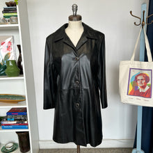 Charger l'image dans la galerie, Manteau en cuir Lavoie Morin cuir et fourrures
