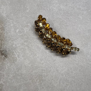 Broche florale orange