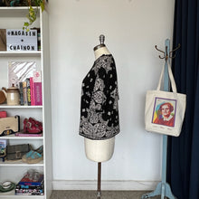 Charger l'image dans la galerie, Chandail à manches courtes iprimé bandana Berenice

