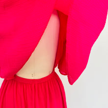 Charger l'image dans la galerie, Robe avec cape rose Essentiel Antwerp
