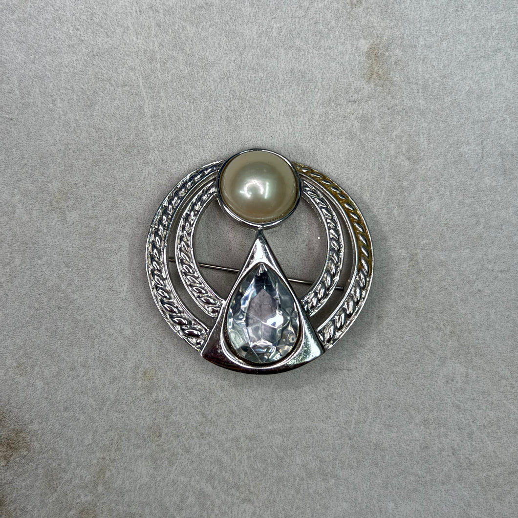 Broche argentée