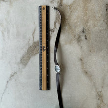 Charger l'image dans la galerie, Montre 26mm bracelet long brun Chikiboom

