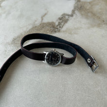 Charger l'image dans la galerie, Montre 26mm bracelet long brun et rouge Chikiboom
