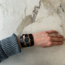 Charger l'image dans la galerie, Montre 26mm bracelet long brun et rouge Chikiboom
