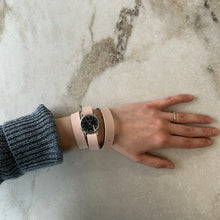 Charger l'image dans la galerie, Montre 26mm bracelet long rose pâle Chikiboom
