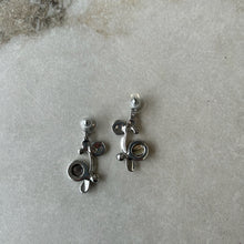 Charger l'image dans la galerie, Boucles d'oreilles cercles Spoutnik
