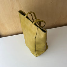 Charger l&#39;image dans la galerie, Sac à main vintage Hobo international
