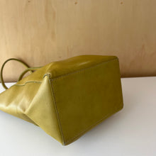 Charger l&#39;image dans la galerie, Sac à main vintage Hobo international
