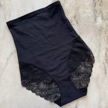 Charger l&#39;image dans la galerie, Culotte gainante Simone Pérèle taille haute noire
